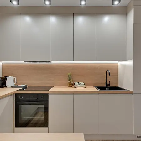 Seaside Latarnikow By Downtown דירה